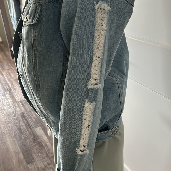 Love Tree Denim Jacket Distressed NWOT - Picture 3 of 15